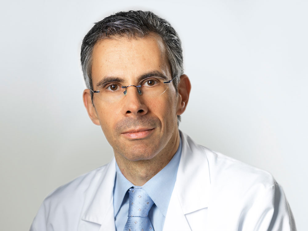 Dr. Robert Königsberg ist Facharzt für Innere Medizin, Onkologie & Hämatologie